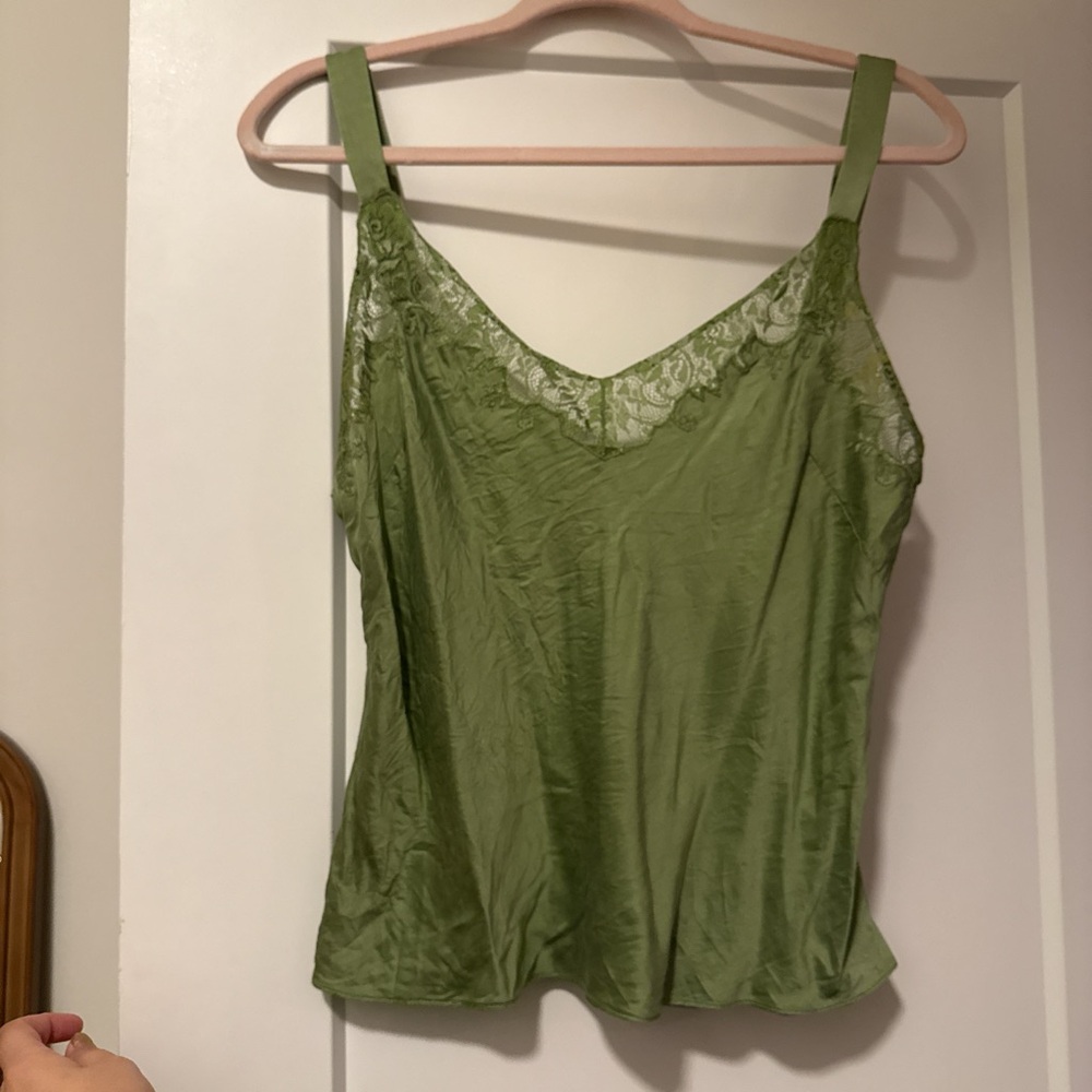 Lafayette 148 New York 100% Silk Olive Camisole with Lace Detail